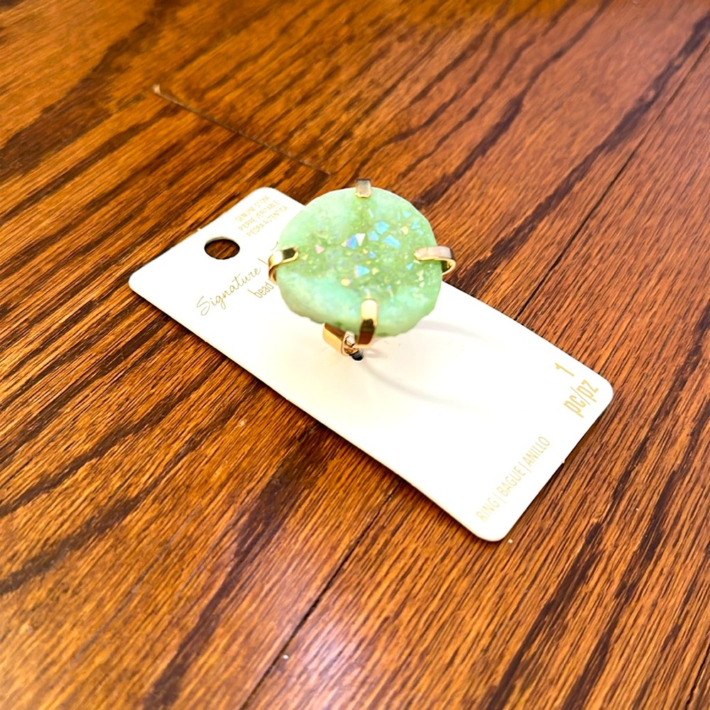 Genuine Druzy Stone ring pale green/ gold